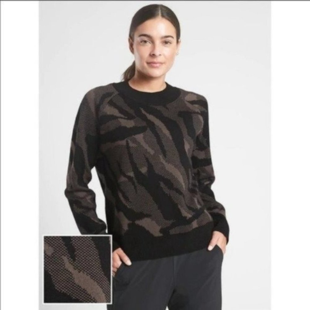 Athleta Black Wool Sweater Size XS- Jacquard Thermolite Wool Blend Crewneck